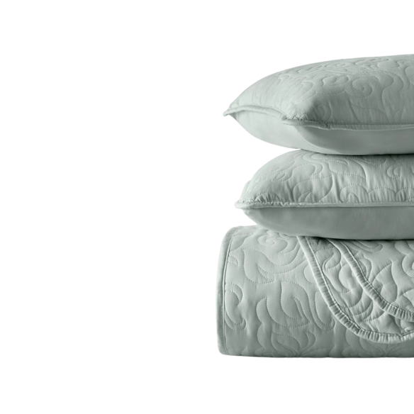 Elegant Floral Stitching Quilt Set – Ultra-Soft, Hypoallergenic, and Machine Washable Bedding for All Seasons