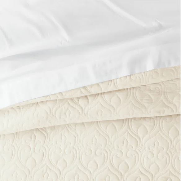 Lightweight Ultra Soft Quilt Set – Stain-Resistant, Machine Washable Bedding