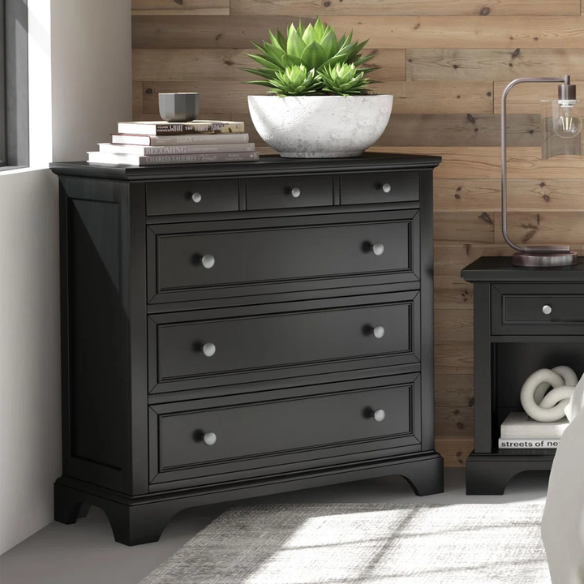 Elegant Queen Bedroom Set in Solid Black Wooden Design