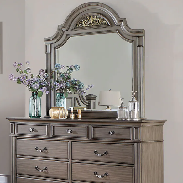 Elegant Traditional 5-Piece Grey Wood Poster Bedroom Set with Fluted Columns, Carved Floral Accents, and Bell-Shaped Headboard