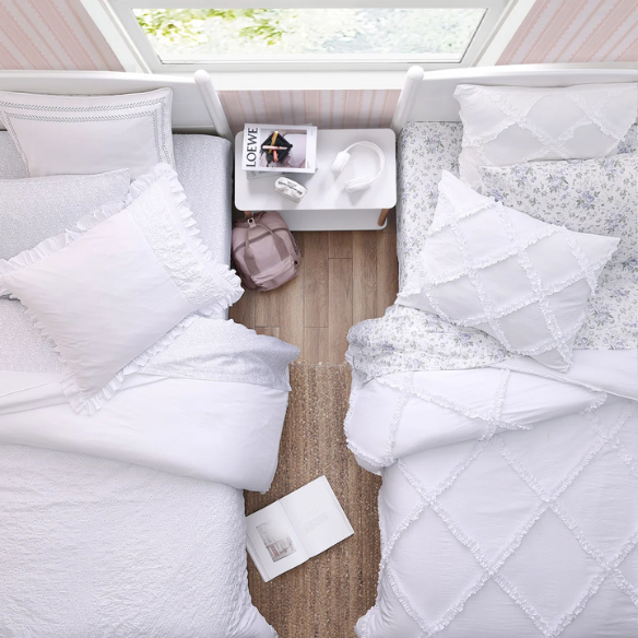 Solid White Reversible Comforter Set – Timeless, Cozy, and Versatile Bedding with Romantic Ruffles