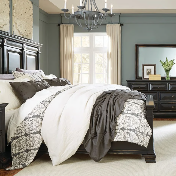 5-Piece King Bedroom Set – Solid Wood Construction with Muted Silver Accents, Fluted Pilasters, French Bracket Foot Bases, and Elegant Dovetail Drawer Detailing for Timeless Sophistication