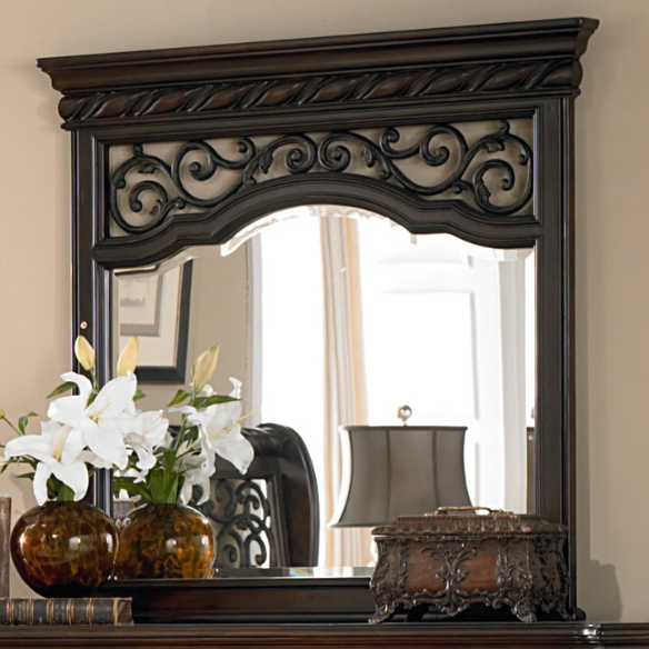 Classic Elegance with a Touch of Tradition – 5-Piece King Bedroom Set Featuring Sleigh Bed with Rope Twist Cap Rails, Dresser, Mirror, Chest, and Nightstand with Hidden Storage and Custom Drop Ring Hardware