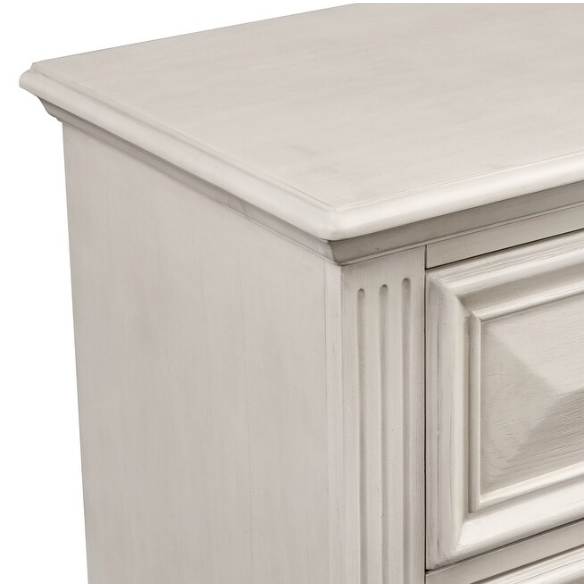 Distressed Parchment Wood Queen Bedroom Set – Elegant Silver Accents, Fluted Pilasters, and Beveled Drawer Fronts for Timeless Charm
