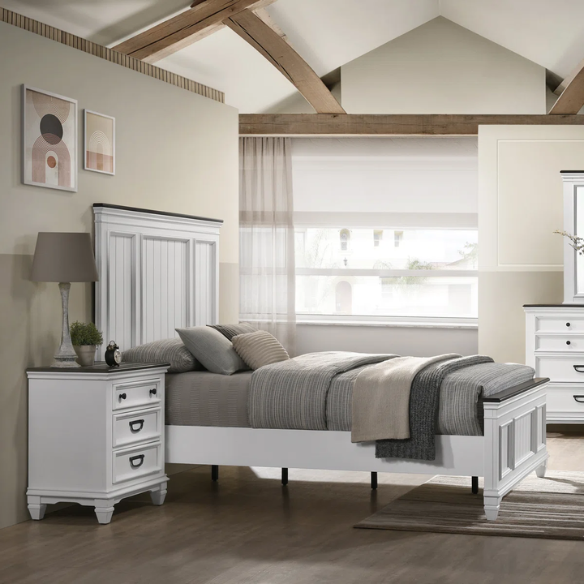 Modern Farmhouse 3-Piece Queen Bedroom Set with Natural Wood Trim, Featuring a Stylish Wooden Bed