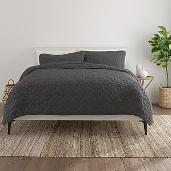 Lightweight Ultra Soft Quilt Set – Stain-Resistant, Machine Washable Bedding