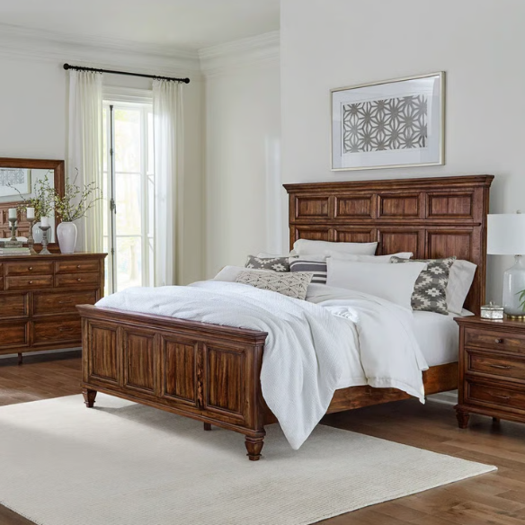 Exquisite Old-World Charm with Glamorous Flair – 5-Piece King Bedroom Set in Rich Brown with Crown Molding, Felt-Lined Drawers, and Built-In Outlets