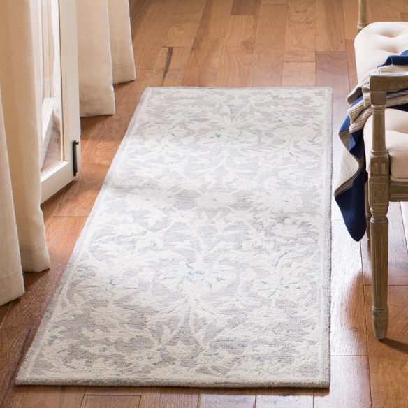 Tufted Wool Area Rug – Luxurious Floral Design