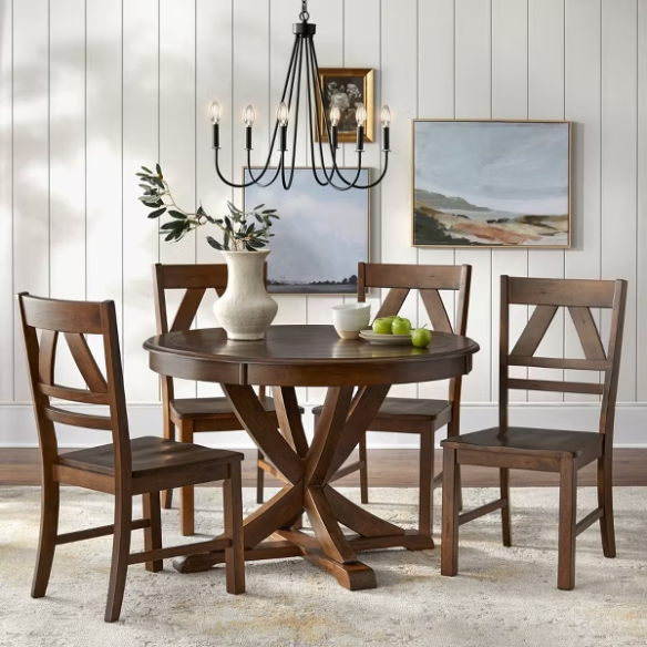 Charming Country-Style Dining Set with Rustic Appeal – Round Table & Geometric Back Chairs