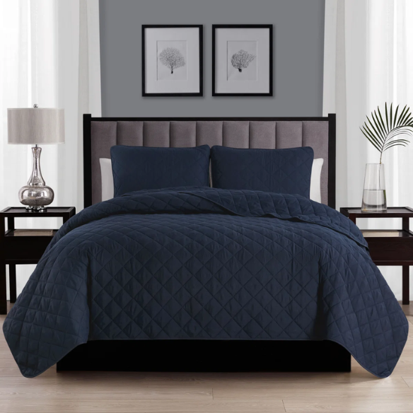 Microfiber Reversible Diamond Quilt Set – Soft, Stylish, and Hypoallergenic Bedding for Ultimate Comfort
