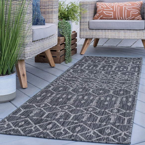 Boho-Inspired Charcoal & Light Grey Geometric Rug – Fade & Stain-Resistant, Low-Pile, Perfect for High-Traffic Indoor/Outdoor Spaces