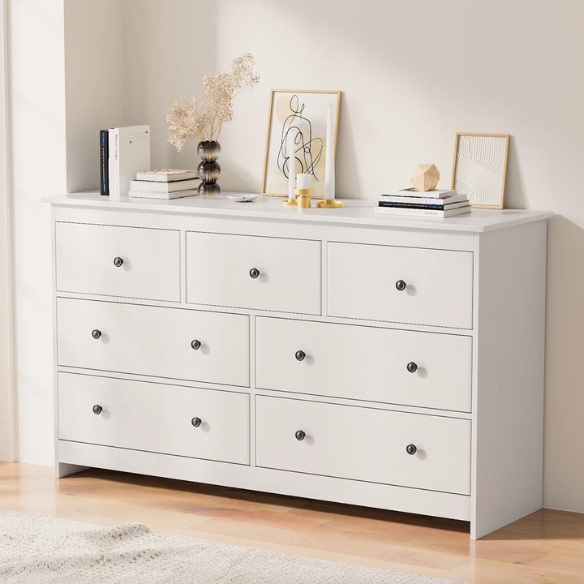Classic & Modern 7-Drawer Dresser with Matte Wood Finish and Elegant Metal Knobs