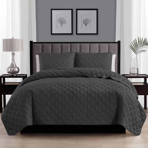Microfiber Reversible Diamond Quilt Set – Soft, Stylish, and Hypoallergenic Bedding for Ultimate Comfort
