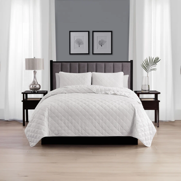 Microfiber Reversible Diamond Quilt Set – Soft, Stylish, and Hypoallergenic Bedding for Ultimate Comfort