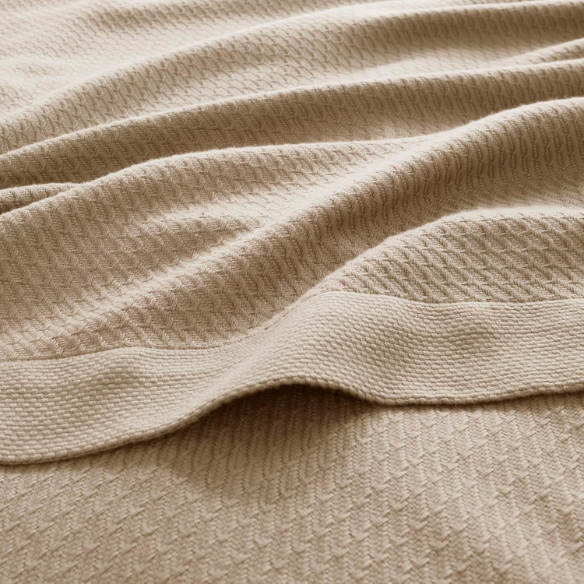 Khaki Egyptian Cotton Quilted Blanket – Soft, Breathable & All-Season Luxury Comfort