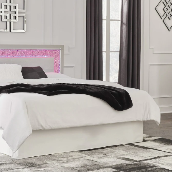 Opulent Silver Upholstered Panel King Bed Set with Metallic Gator Finish and Faceted Chrome-Tone Nightstands