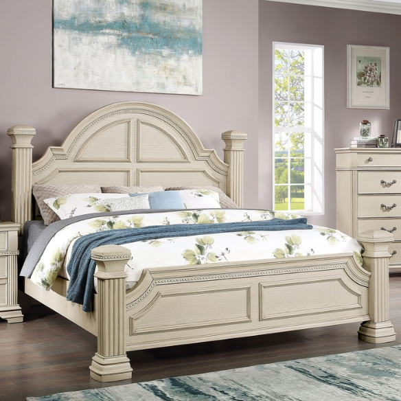Elegant Traditional 3-Piece Wood Poster Bedroom Set with Beaded Trim, Reeded Posts, and USB Nightstands