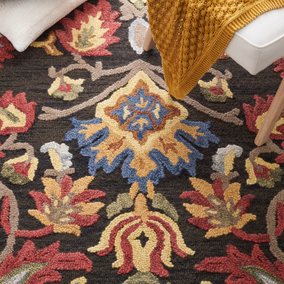 Tufted Wool Area Rug – Luxurious Floral Design