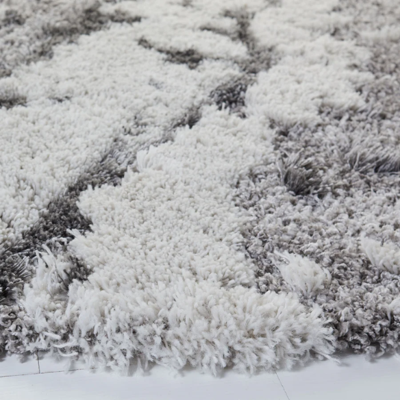 Plush Abstract Grey & Ivory Pattern Shag Rug