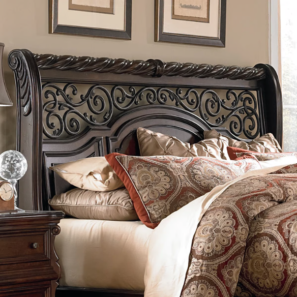 Classic Elegance with a Touch of Tradition – 5-Piece King Bedroom Set Featuring Sleigh Bed with Rope Twist Cap Rails, Dresser, Mirror, Chest, and Nightstand with Hidden Storage and Custom Drop Ring Hardware