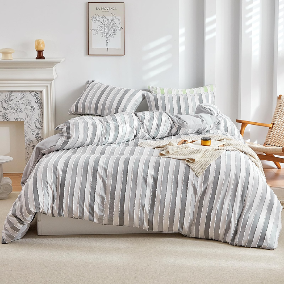 Luxurious Tufted Duvet Cover Set – Queen Size | Striped Textured Boho Bedding | Ultra-Soft Washed Microfiber | 3-Piece Set