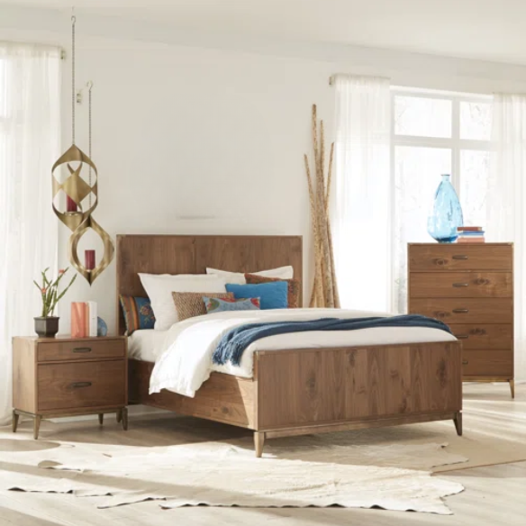 Timeless Traditional Solid Wood 3-Piece Configurable Bedroom Set in Natural Walnut with Sleek Panel Bed, 2-Drawer Nightstand, and 6-Drawer Dresser for Effortless Style and Organization