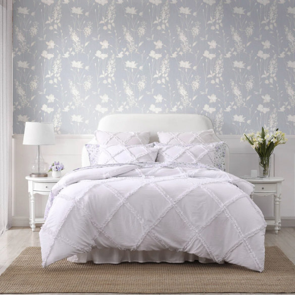 Solid White Reversible Comforter Set – Timeless, Cozy, and Versatile Bedding with Romantic Ruffles