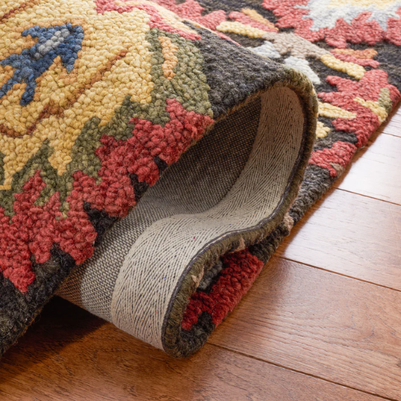 Tufted Wool Area Rug – Luxurious Floral Design