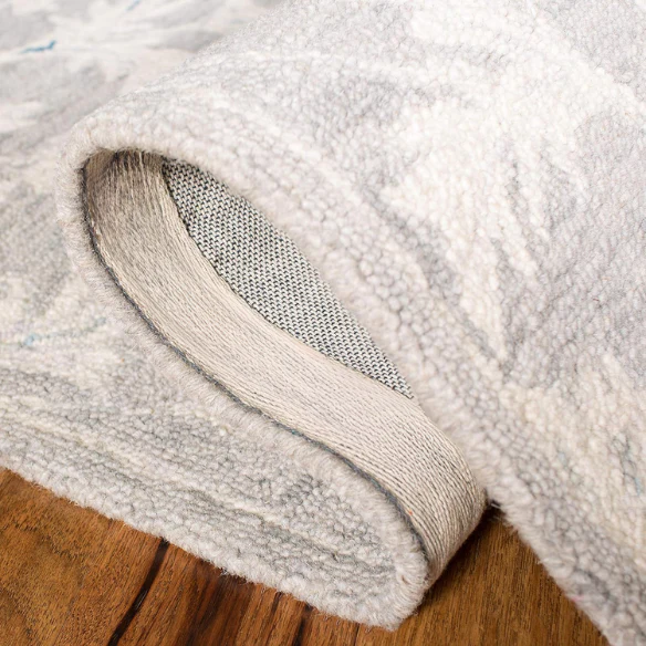 Tufted Wool Area Rug – Luxurious Floral Design
