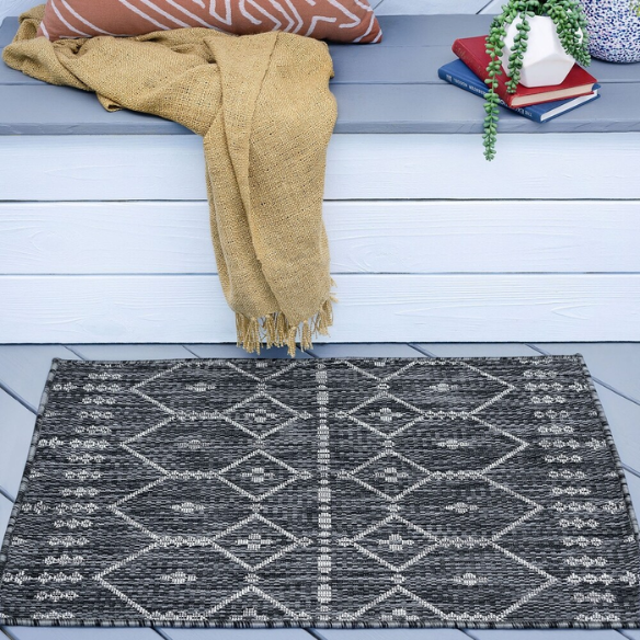 Boho-Inspired Charcoal & Light Grey Geometric Rug – Fade & Stain-Resistant, Low-Pile, Perfect for High-Traffic Indoor/Outdoor Spaces