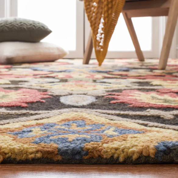 Tufted Wool Area Rug – Luxurious Floral Design