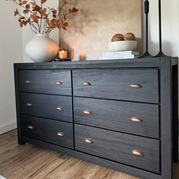 Elevate Your Bedroom with a 5-Piece King Bedroom Set – Solid Wood Construction, Ample Storage, and Timeless Sophistication at a Steal