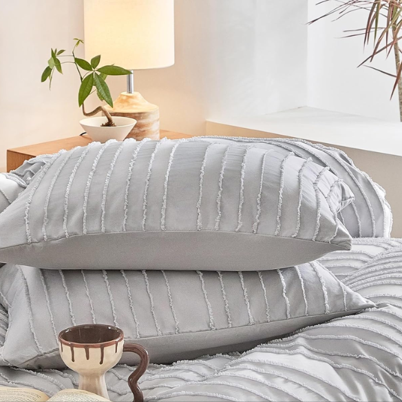 Luxurious Tufted Duvet Cover Set – Queen Size | Striped Textured Boho Bedding | Ultra-Soft Washed Microfiber | 3-Piece Set