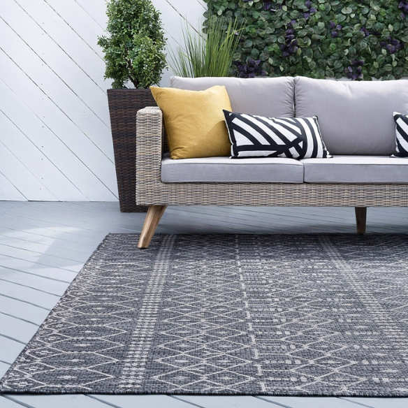 Boho-Inspired Charcoal & Light Grey Geometric Rug – Fade & Stain-Resistant, Low-Pile, Perfect for High-Traffic Indoor/Outdoor Spaces