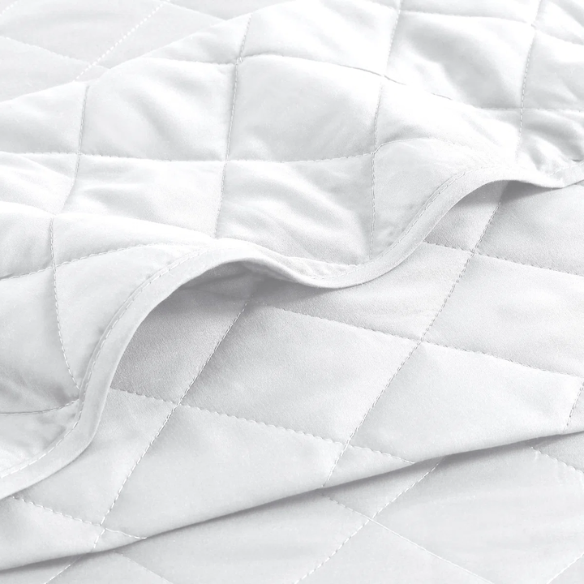 Microfiber Reversible Diamond Quilt Set – Soft, Stylish, and Hypoallergenic Bedding for Ultimate Comfort