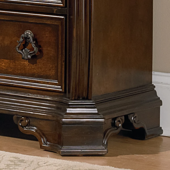 Classic Elegance with a Touch of Tradition – 5-Piece King Bedroom Set Featuring Sleigh Bed with Rope Twist Cap Rails, Dresser, Mirror, Chest, and Nightstand with Hidden Storage and Custom Drop Ring Hardware