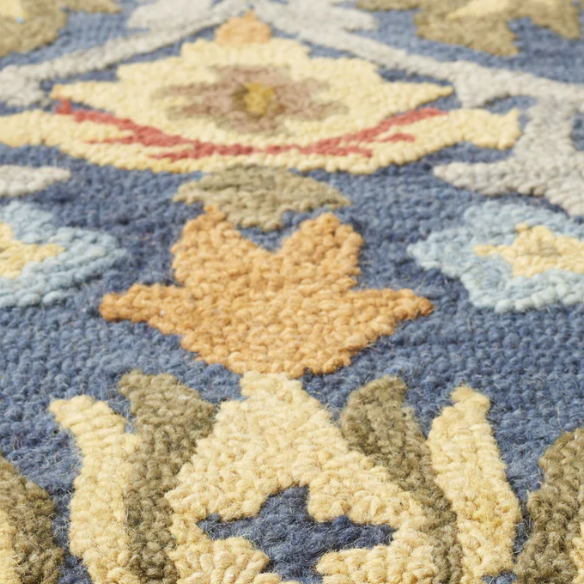 Tufted Wool Area Rug – Luxurious Floral Design