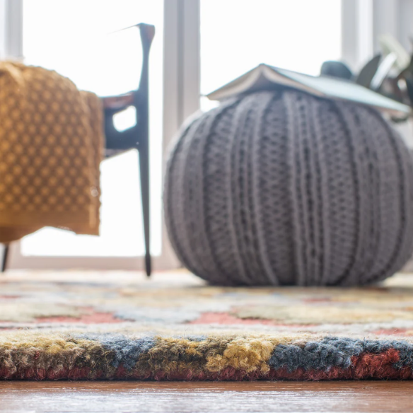 Tufted Wool Area Rug – Luxurious Floral Design