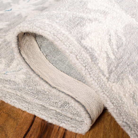 Tufted Wool Area Rug – Luxurious Floral Design