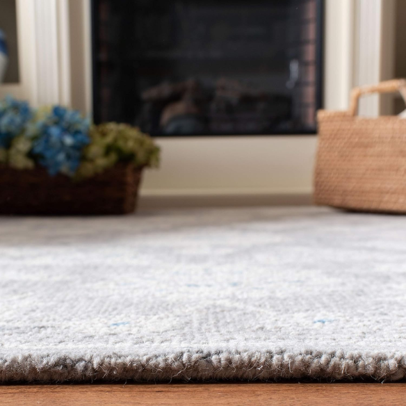 Tufted Wool Area Rug – Luxurious Floral Design