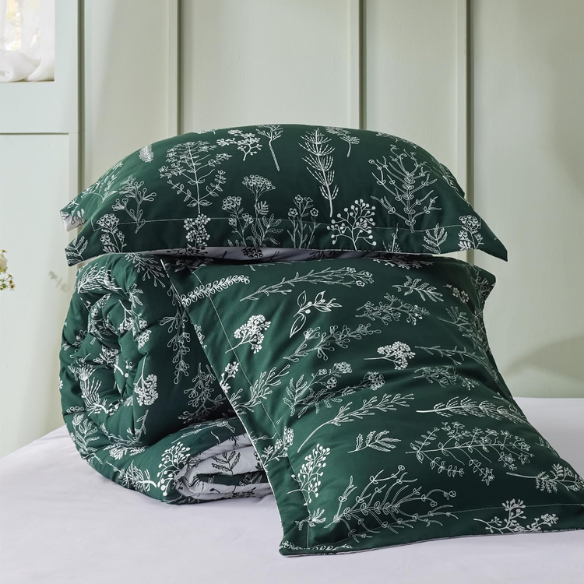 Floral Comforter Set – Stylish and Cozy Bedding with Cute Floral Pattern for a Beautiful Bedroom Makeover