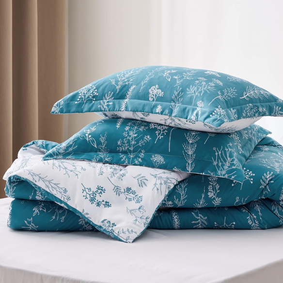 Floral Comforter Set – Stylish and Cozy Bedding with Cute Floral Pattern for a Beautiful Bedroom Makeover