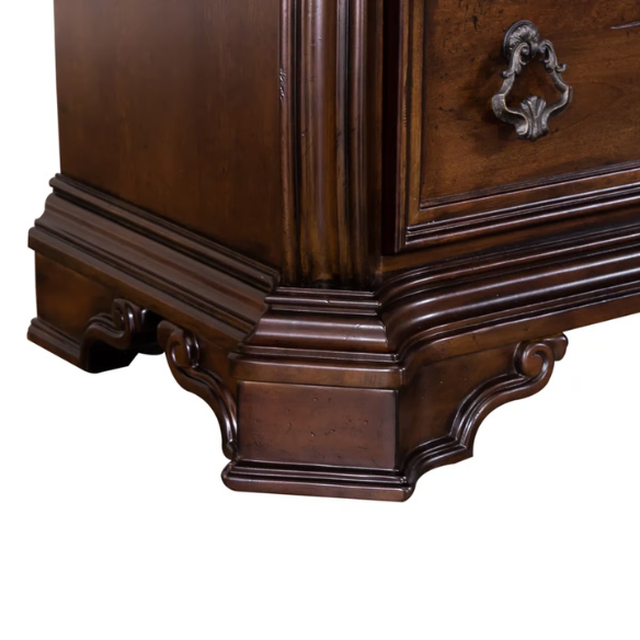 Classic Elegance with a Touch of Tradition – 5-Piece King Bedroom Set Featuring Sleigh Bed with Rope Twist Cap Rails, Dresser, Mirror, Chest, and Nightstand with Hidden Storage and Custom Drop Ring Hardware