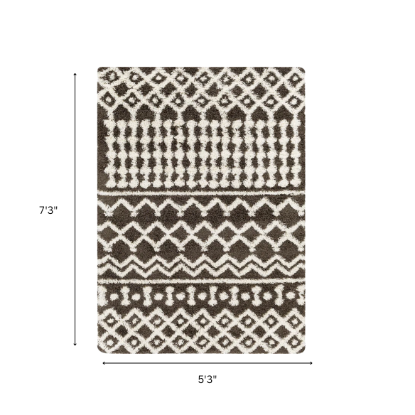 Contemporary Geometric Area Rug – Striking Design, Durable Construction, and Timeless Charm for Your Home
