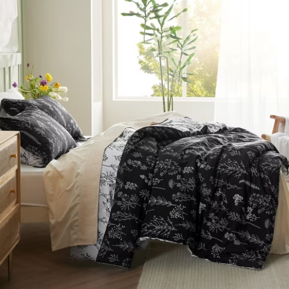 Floral Comforter Set – Stylish and Cozy Bedding with Cute Floral Pattern for a Beautiful Bedroom Makeover