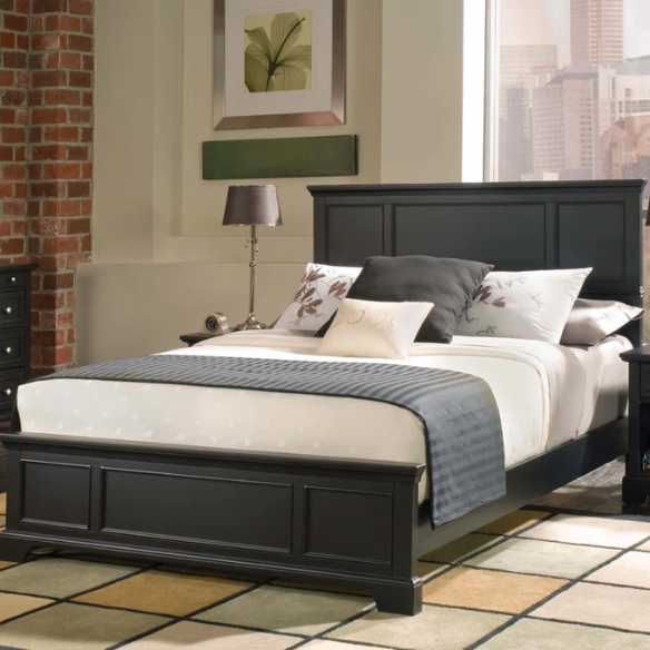 Queen Size Solid Wood Bed with Polished Finish and Classic Design