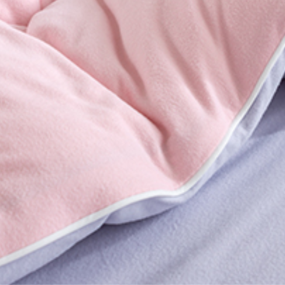 Luxurious Reversible King Size Comforter Set – Ultra-Soft and Warm with Cozy Breathable Fabric, Includes Down Alternative Quilt and 2 Pillow Shams