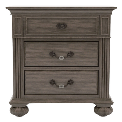 Traditional Wood 3-Piece Poster Bedroom Set with USB Chargers – Elegant Beaded Trim, Reeded Posts, and Felt-Lined Drawers