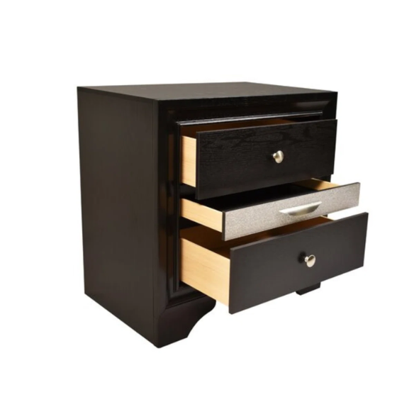 Elegant Full Size 5-Piece Bedroom Set – Featuring a Beautifully Crafted Headboard and Two Functional Storage Drawers for Added Convenience