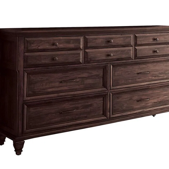 Old-World Charm Meets Glamour in 5-Piece Queen Bedroom Set – Rich Brown Finish with Crown Molding, Felt-Lined Drawers, and Built-In Outlets